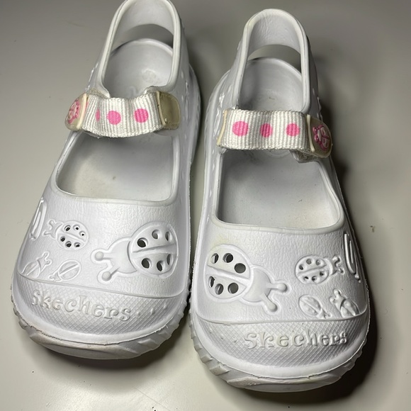 SKECHERS. KIDS SHOES. GIRLS WHITE ULTRALIGHT WHITE SHOES SIZE 8 - Picture 3 of 17